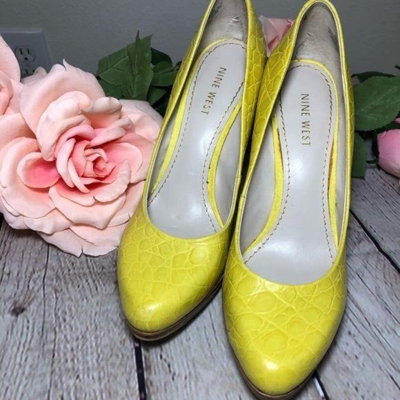 Nine West Shoes - Nine West Yellow Snakeskin Leather Pumps